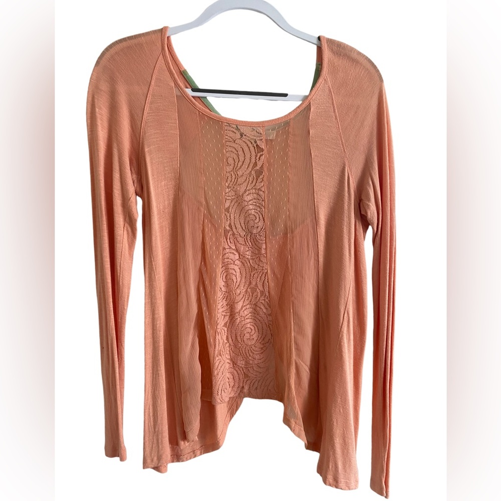Adorable Peach Jolt Top Good Condition..